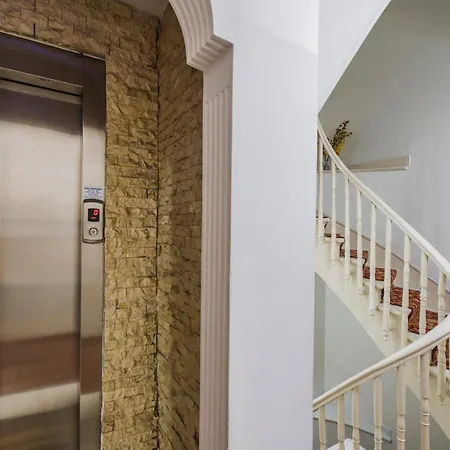 אכסניה Punto *